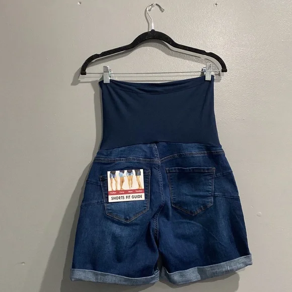 S.O.N.G Maternity Curvy Shorts Size Medium - Picture 5 of 6
